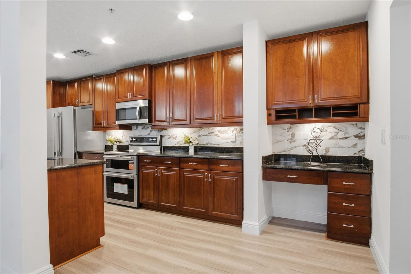 Triplex at 1579 LAKE BALDWIN LN, ORLANDO, photo 9 of 82