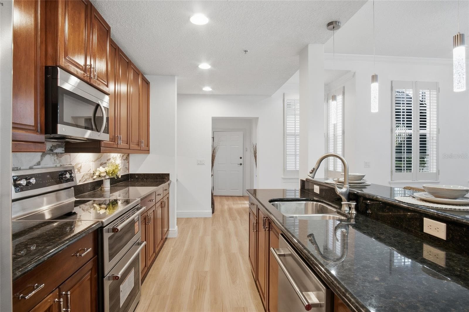 Triplex at 1579 LAKE BALDWIN LN, ORLANDO, photo 12 of 82