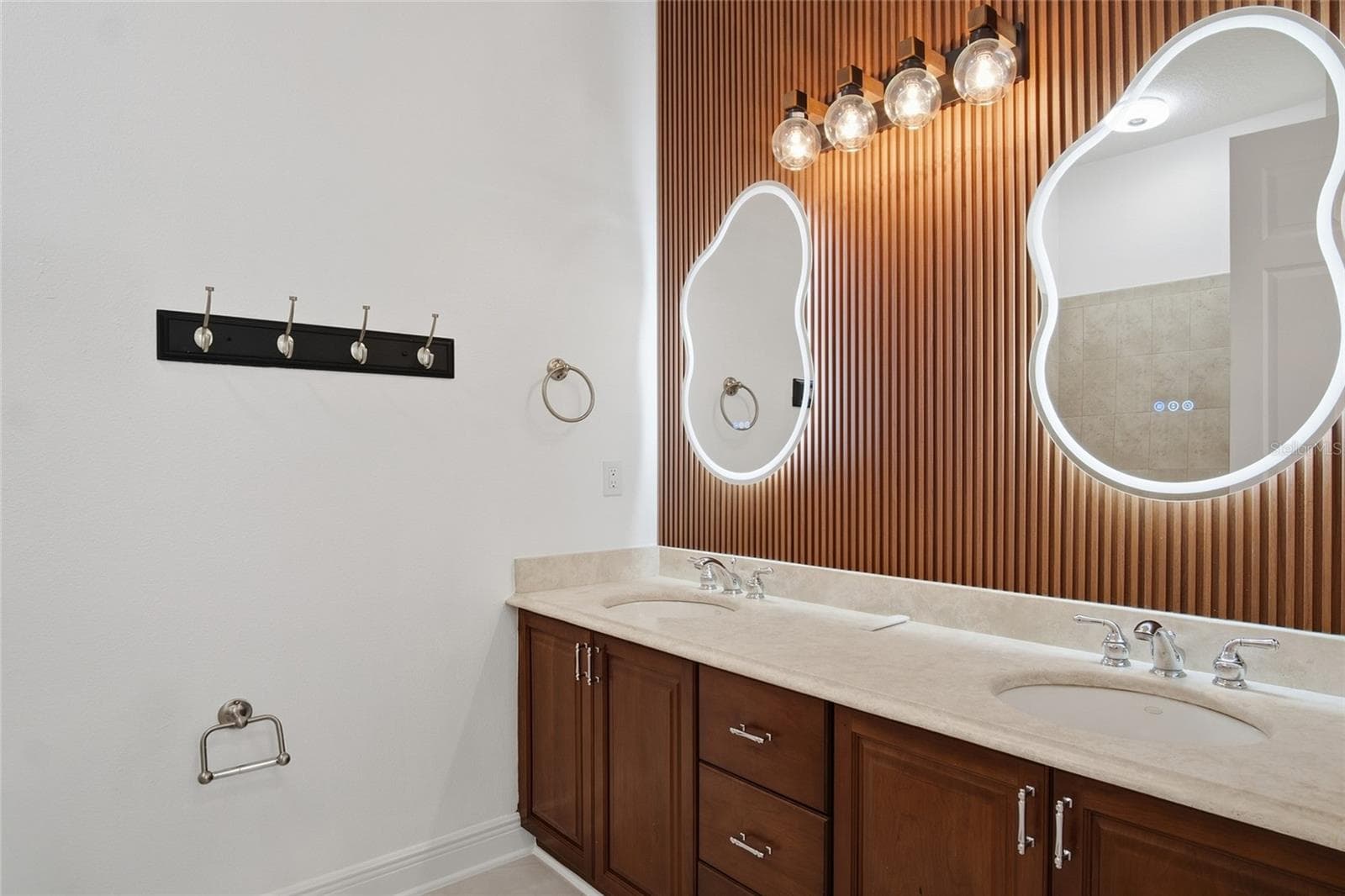 Triplex at 1579 LAKE BALDWIN LN, ORLANDO, photo 26 of 82