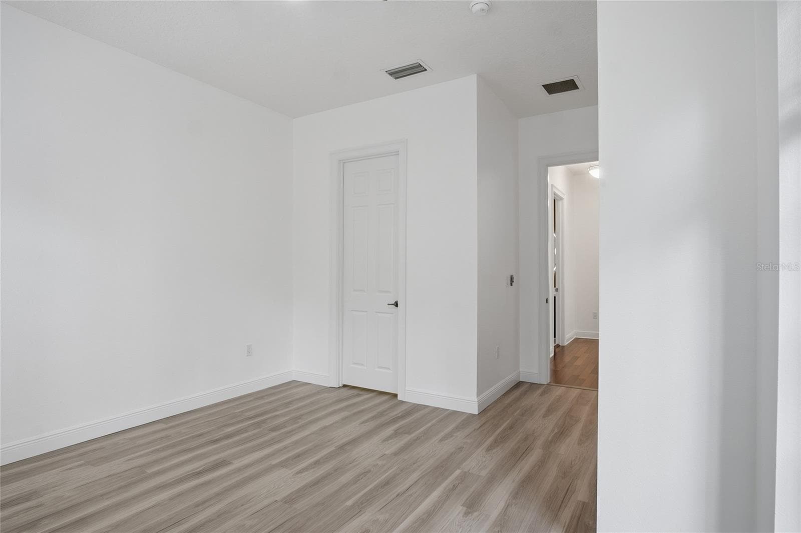 Triplex at 1579 LAKE BALDWIN LN, ORLANDO, photo 34 of 82