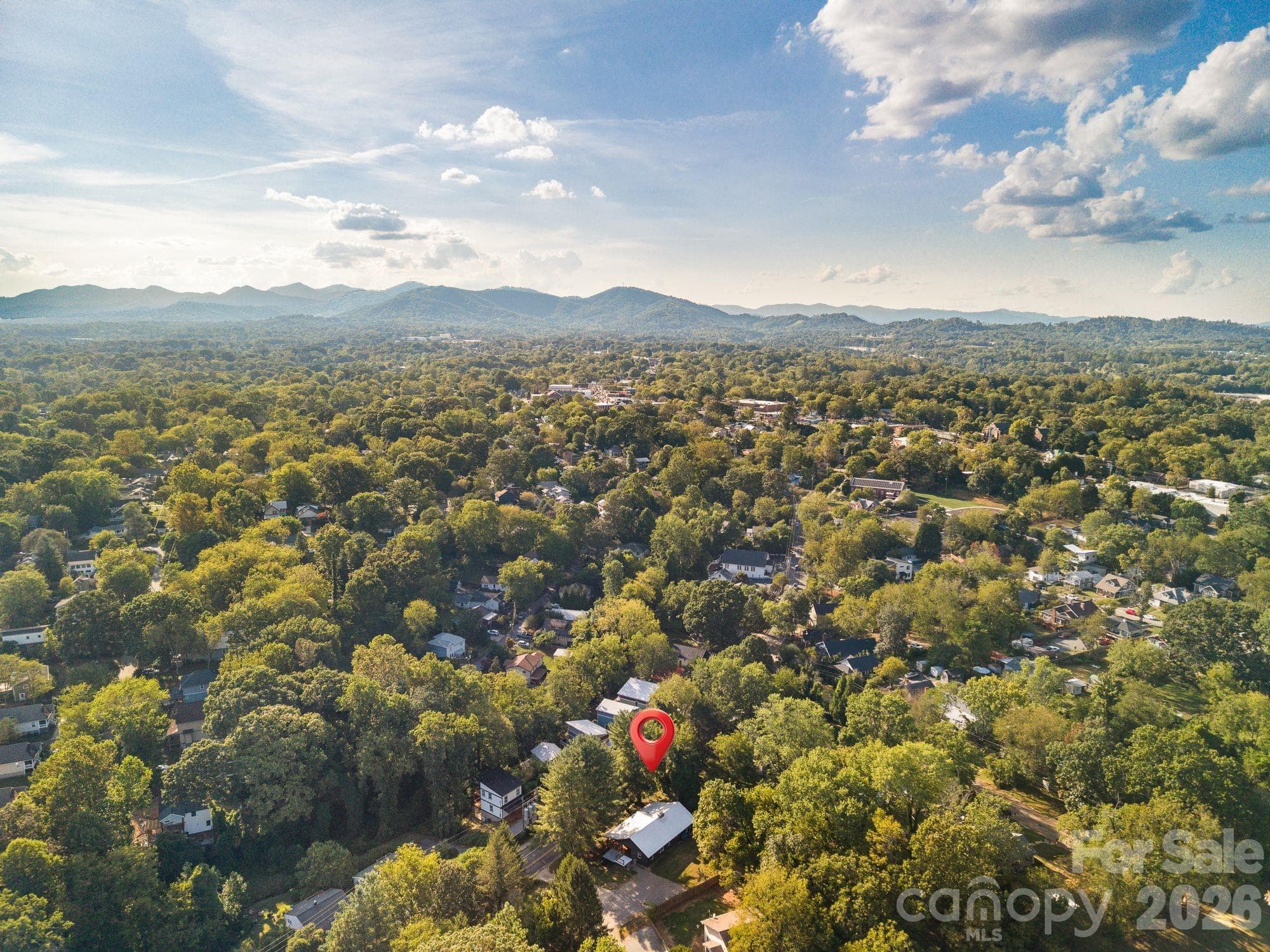 Prime West Asheville location just moments to Haywood Road's restaurants, breweries and shopping. - 156 State Street, Asheville