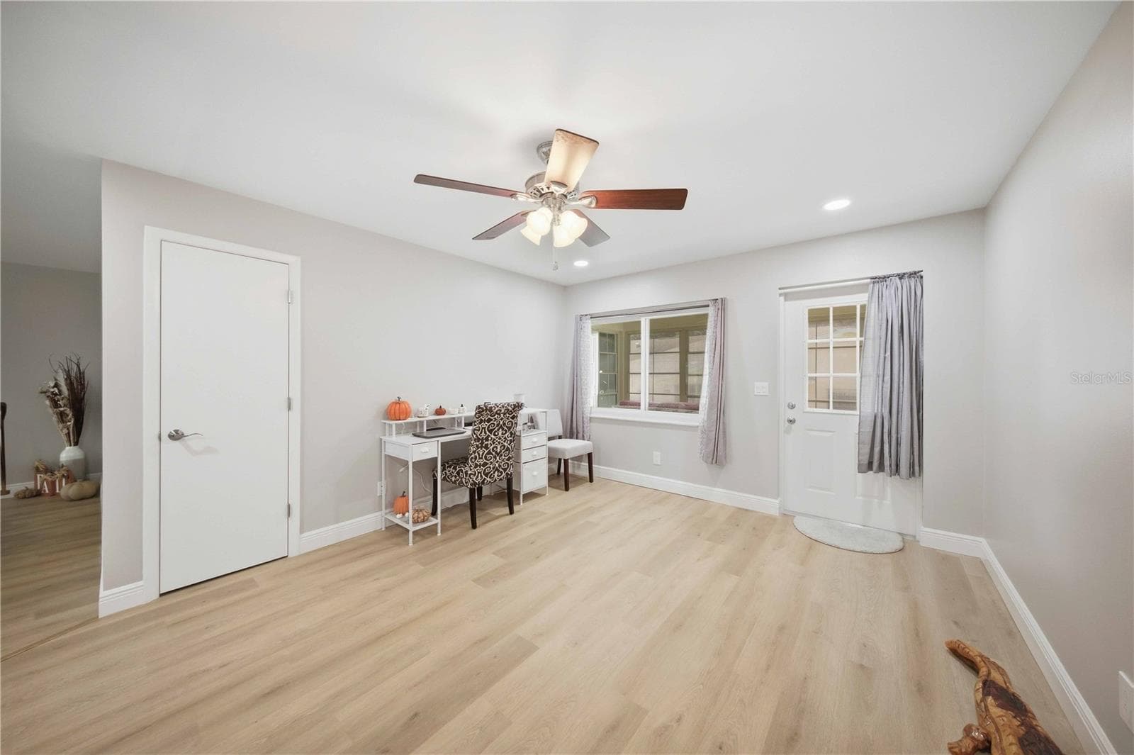 Flex Area - 8552 SW 92ND LN #C, OCALA