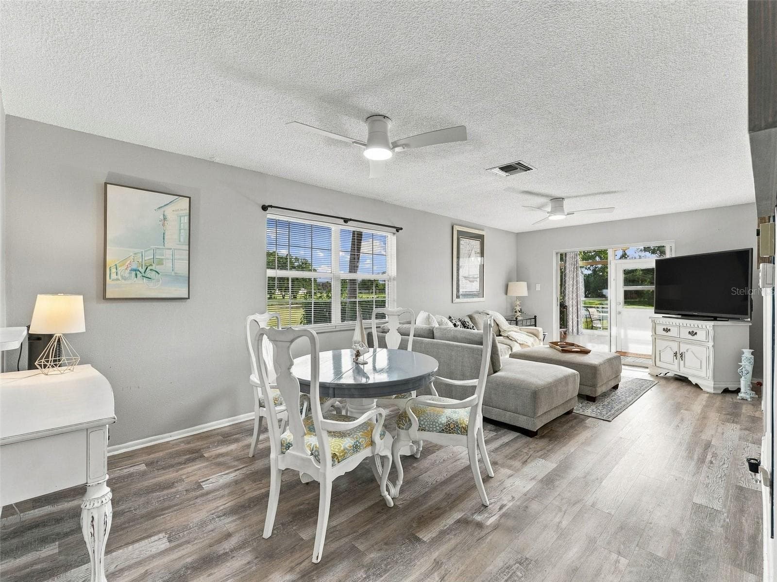 Open Concept Dining and Living Space - 3827 TROPHY BLVD, NEW PORT RICHEY
