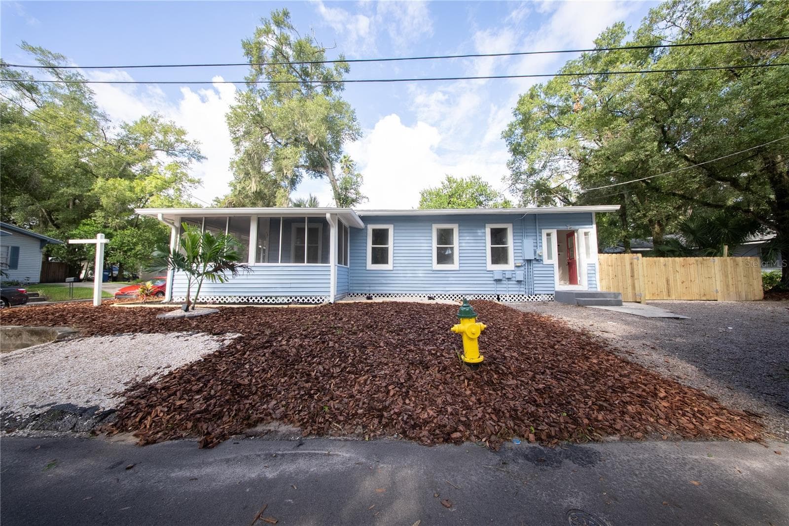 Single Family Residence at 922 E IDA ST, TAMPA, photo 4 of 38