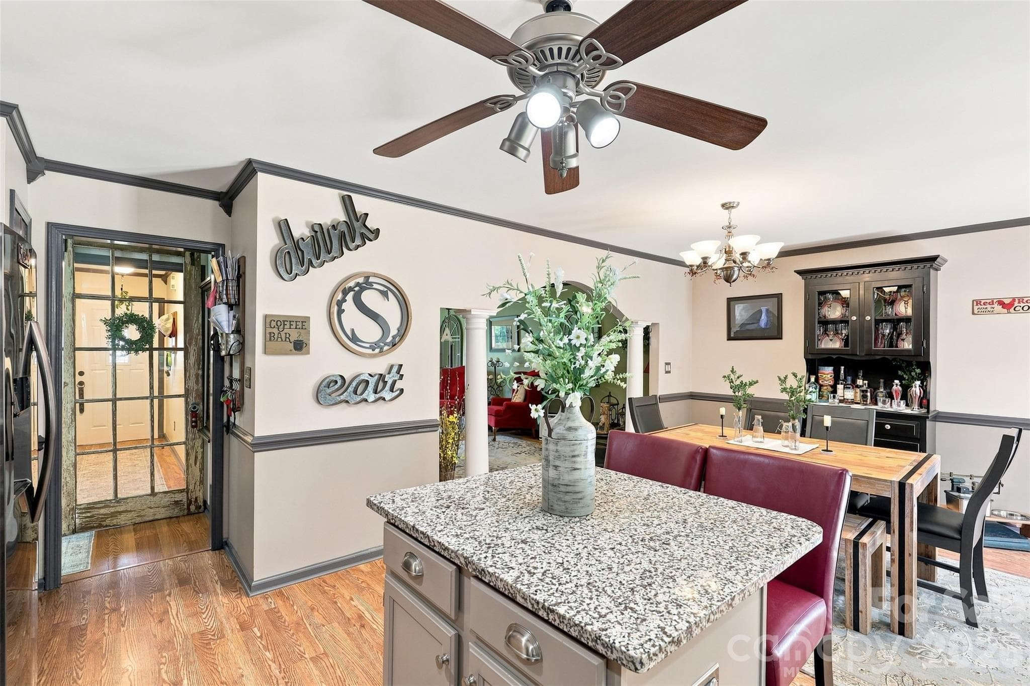 Single Family Residence at 1009 Willow Run Road, Anderson, photo 15 of 46