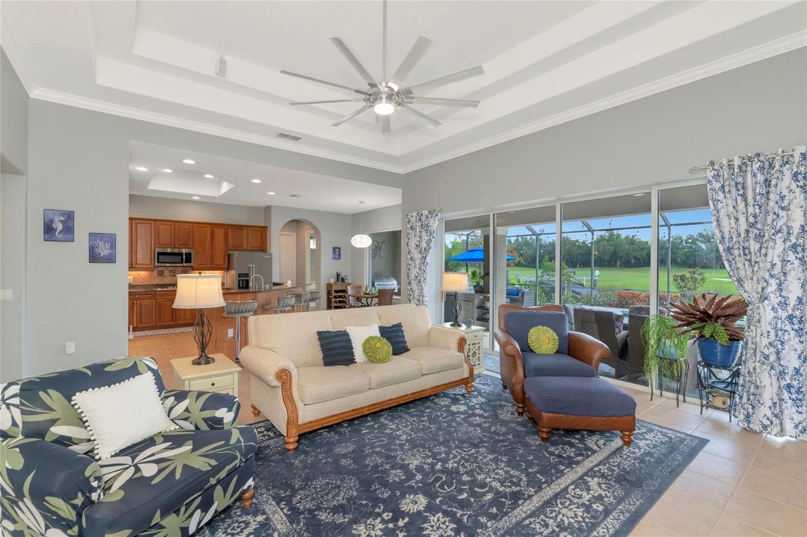 Sliding glass door pocket to open the whole space - 817 MARITIME CT, BRADENTON