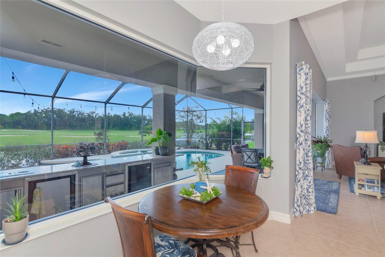 Large aquarium window has a great view - 817 MARITIME CT, BRADENTON