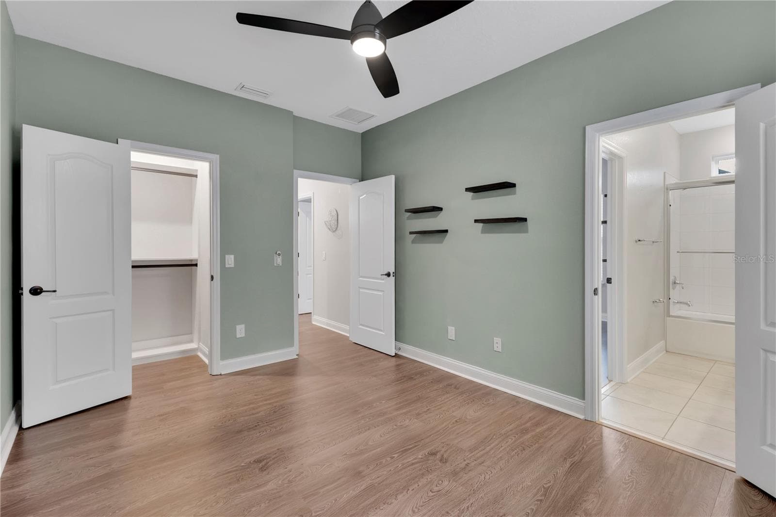 Single Family Residence at 786 CANDLEBRUSH LN, LAKE MARY, photo 24 of 38