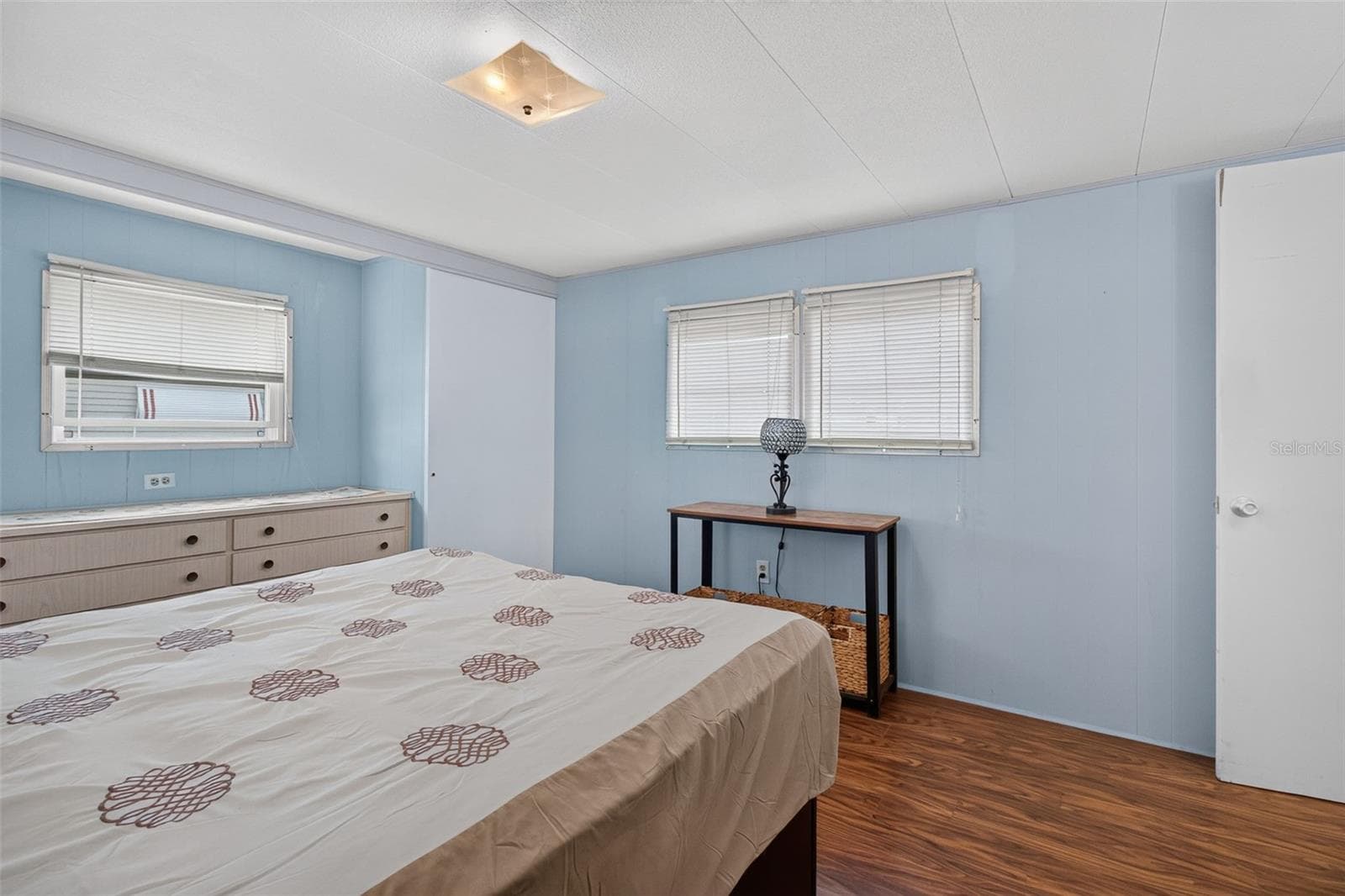 Original Furniture stays - 2000 E BAY DR #65, LARGO