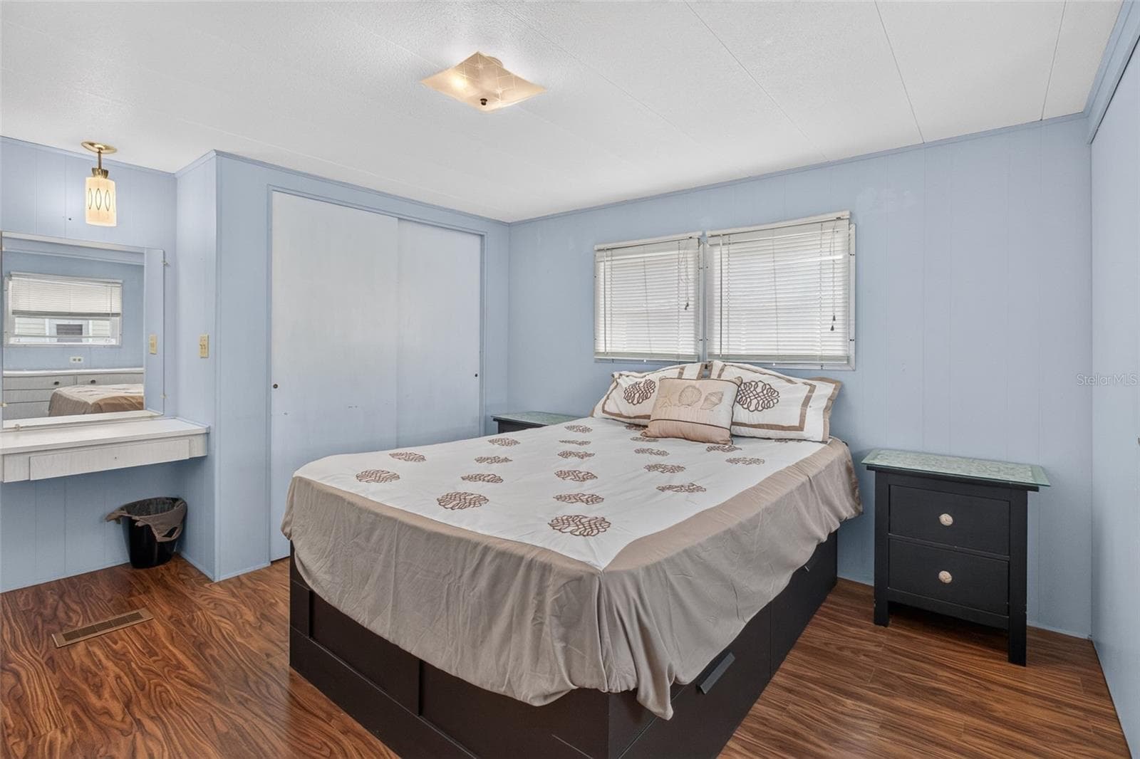 Original Furniture stays - 2000 E BAY DR #65, LARGO