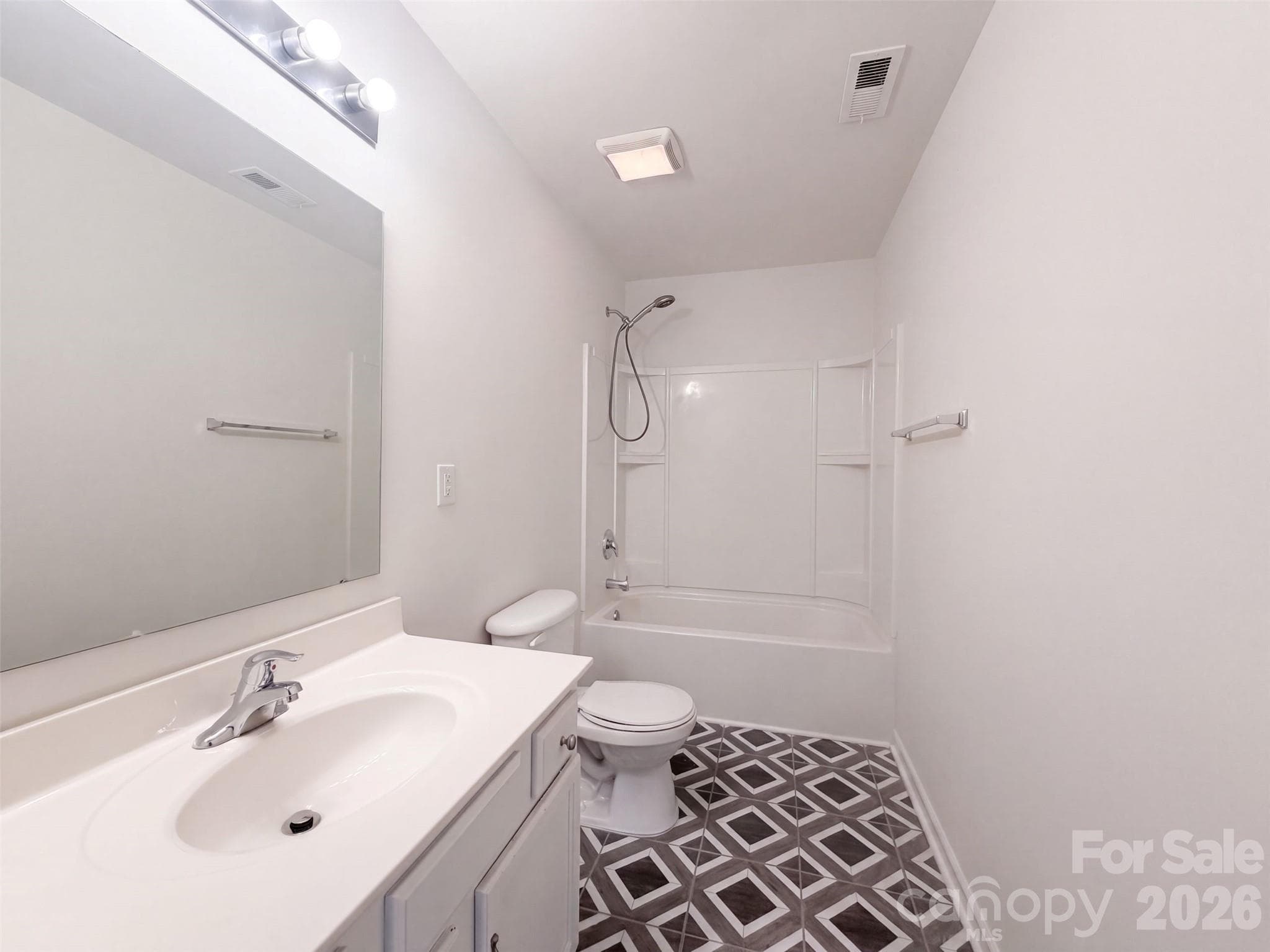Single Family Residence at 112 Sheridan Court, Mooresville, photo 13 of 16
