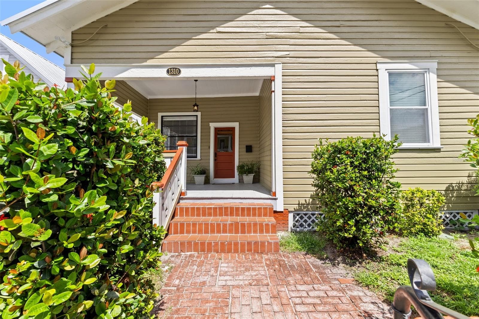 Single Family Residence at 1310 E 15TH AVE, TAMPA, photo 4 of 56