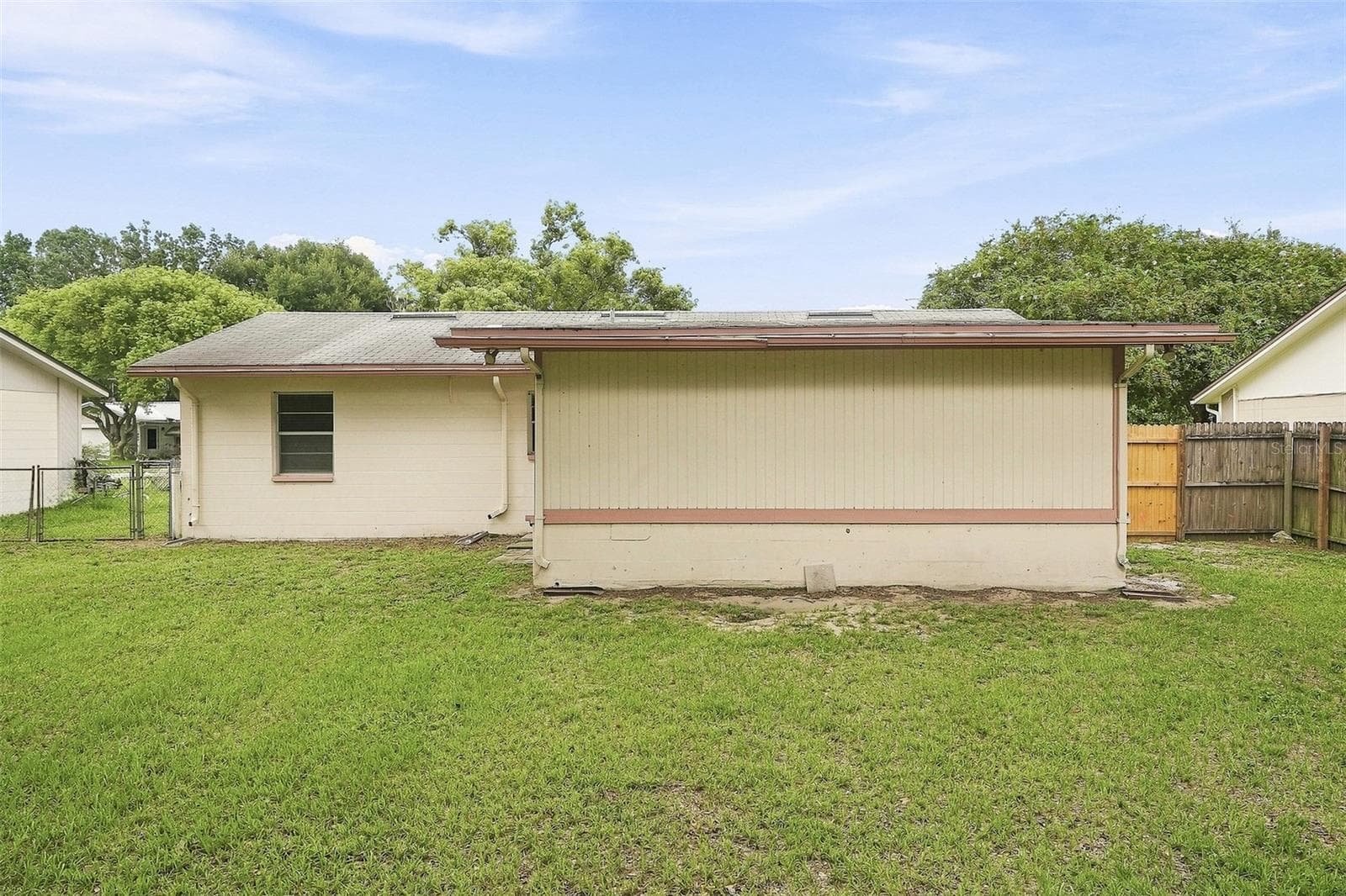 Single Family Residence at 855 KILLEARN BLVD, WINTER HAVEN, photo 15 of 20
