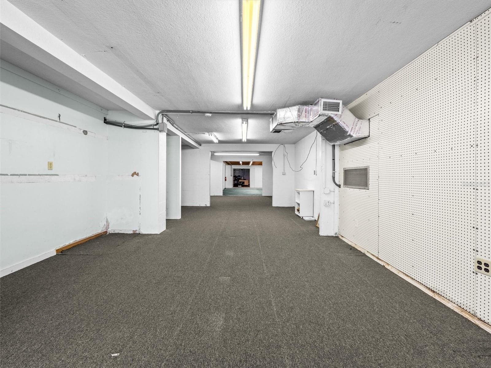 Bottom commercial space - 5812 MISSOURI AVE, NEW PORT RICHEY