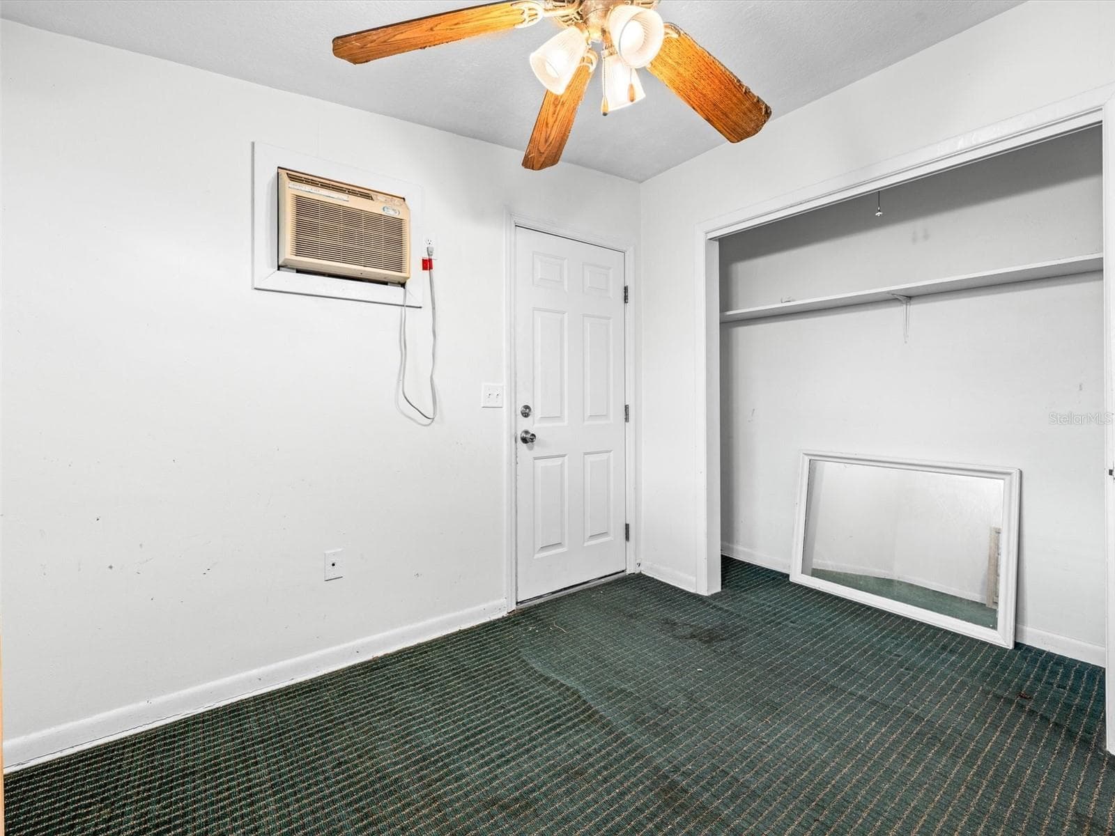 Front Apartment bedroom 2 - 5812 MISSOURI AVE, NEW PORT RICHEY