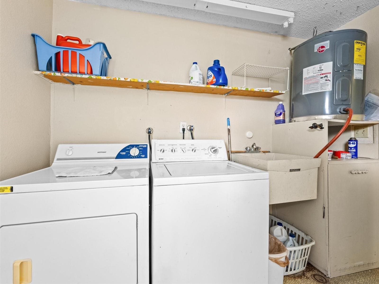 Back Apartment Laundry room - 5812 MISSOURI AVE, NEW PORT RICHEY