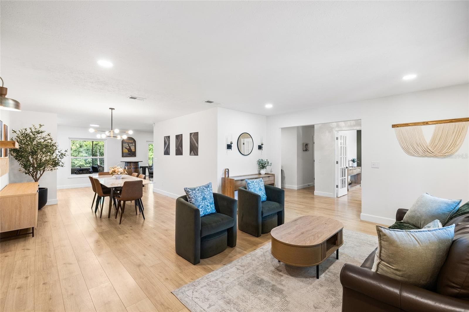 Single Family Residence at 7231 WOODBROOK DR, TAMPA, photo 14 of 52