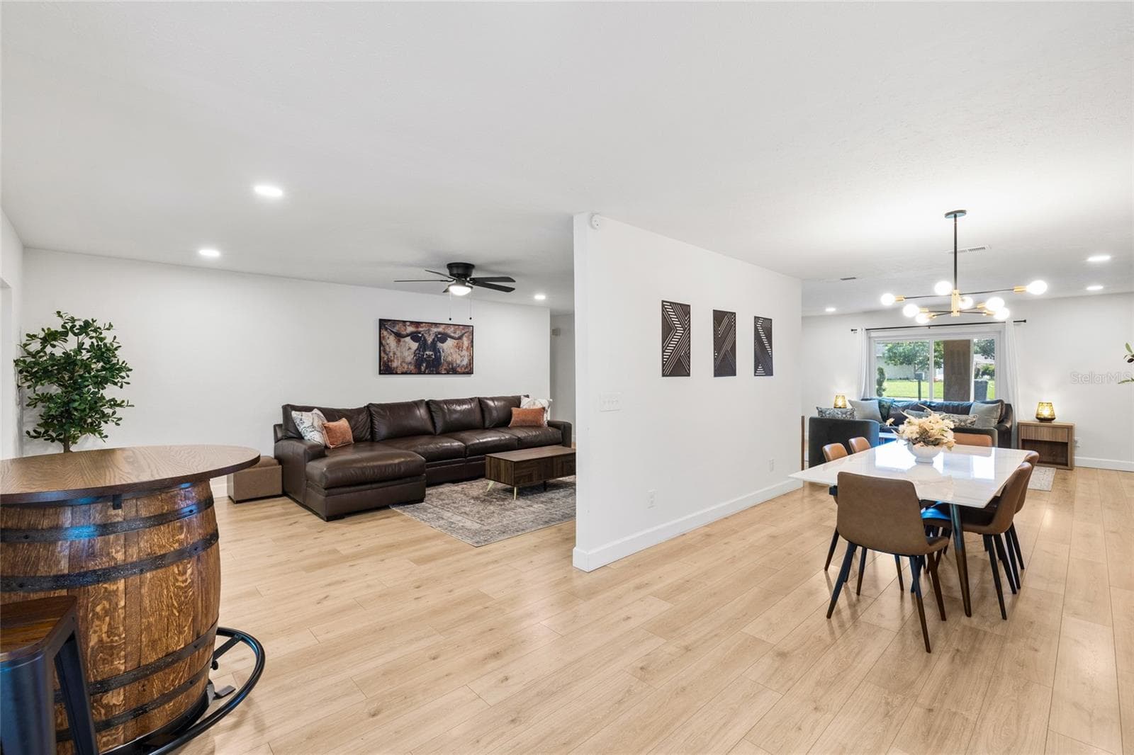 Single Family Residence at 7231 WOODBROOK DR, TAMPA, photo 17 of 52