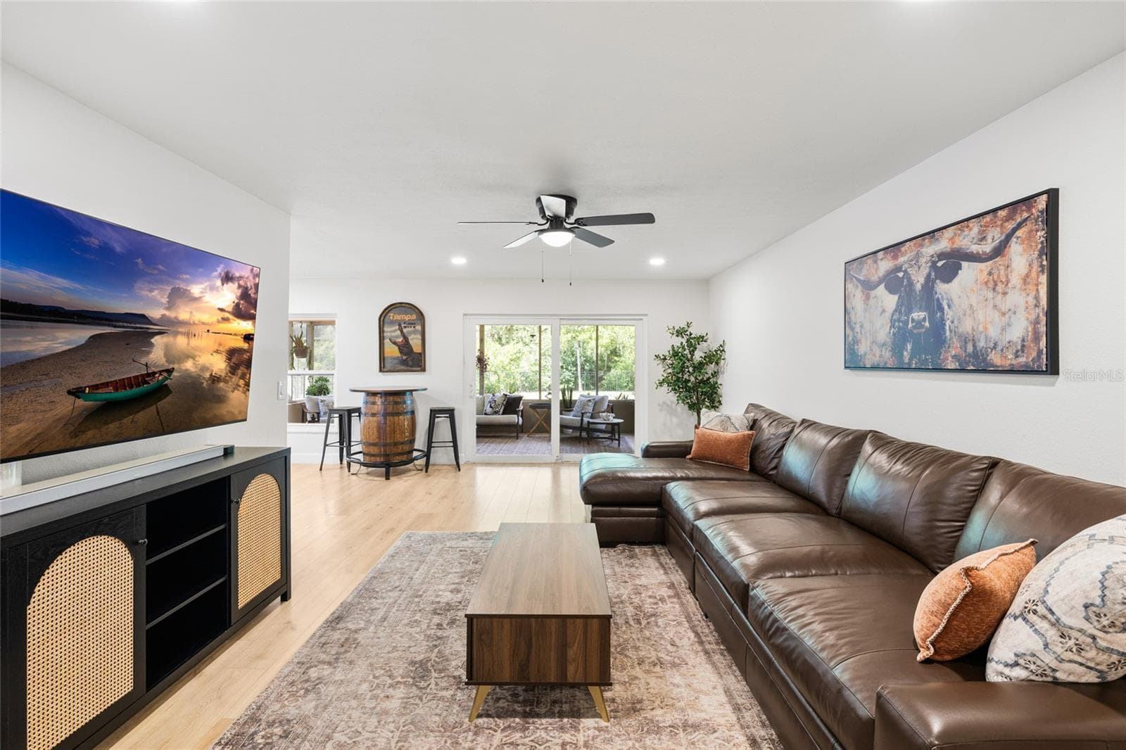 Single Family Residence at 7231 WOODBROOK DR, TAMPA, photo 20 of 52