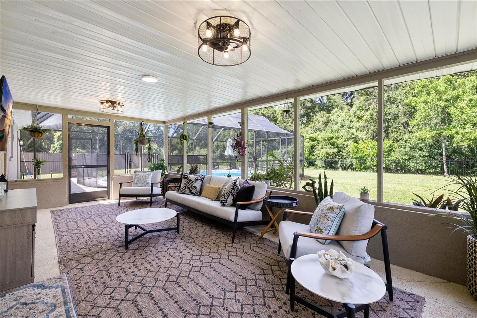 Single Family Residence at 7231 WOODBROOK DR, TAMPA, photo 37 of 52