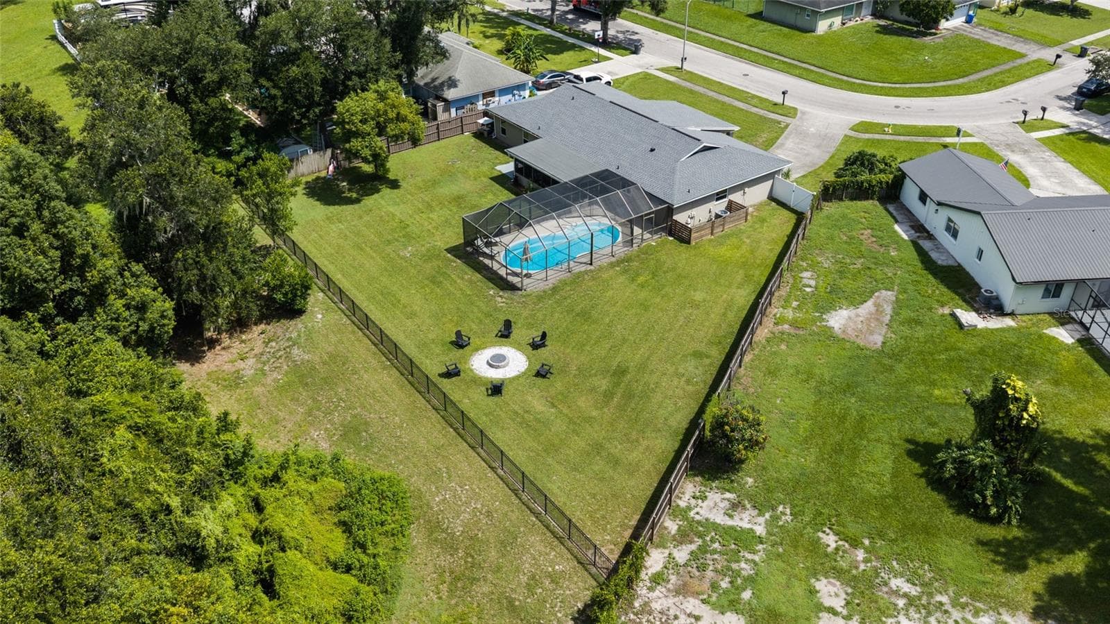 Single Family Residence at 7231 WOODBROOK DR, TAMPA, photo 2 of 52