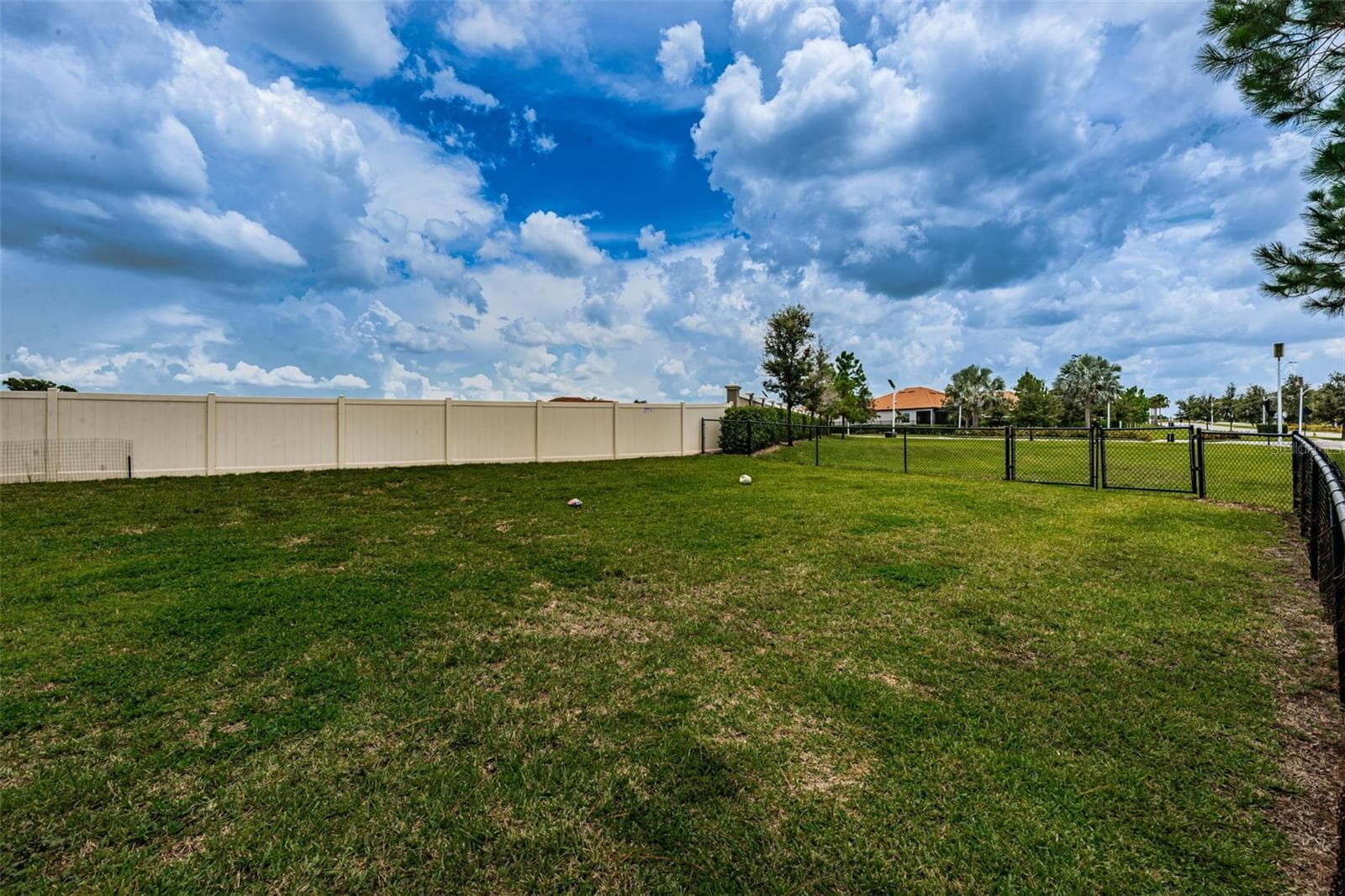Single Family Residence at 16633 MOONER PLANK CIR, WIMAUMA, photo 60 of 61