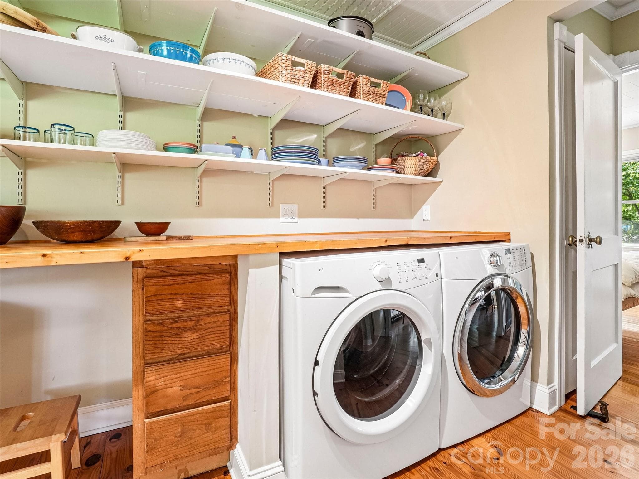 efficient laundry hall - 75 Cisco Road, Asheville