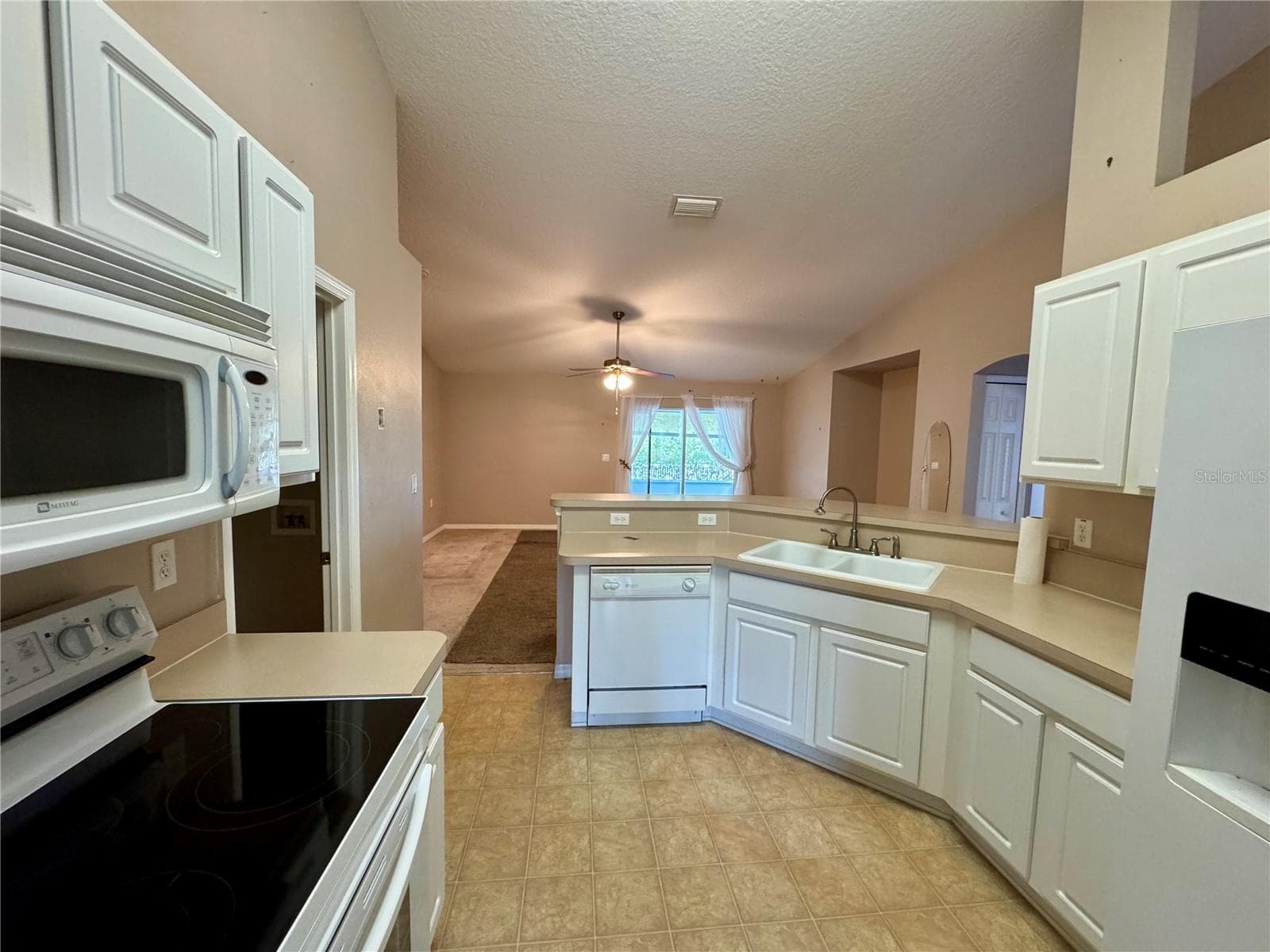 Single Family Residence at 1923 W MCNEAL DR, CITRUS SPRINGS, photo 12 of 27