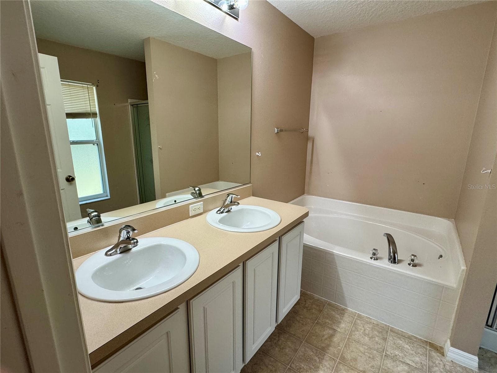 Single Family Residence at 1923 W MCNEAL DR, CITRUS SPRINGS, photo 16 of 27