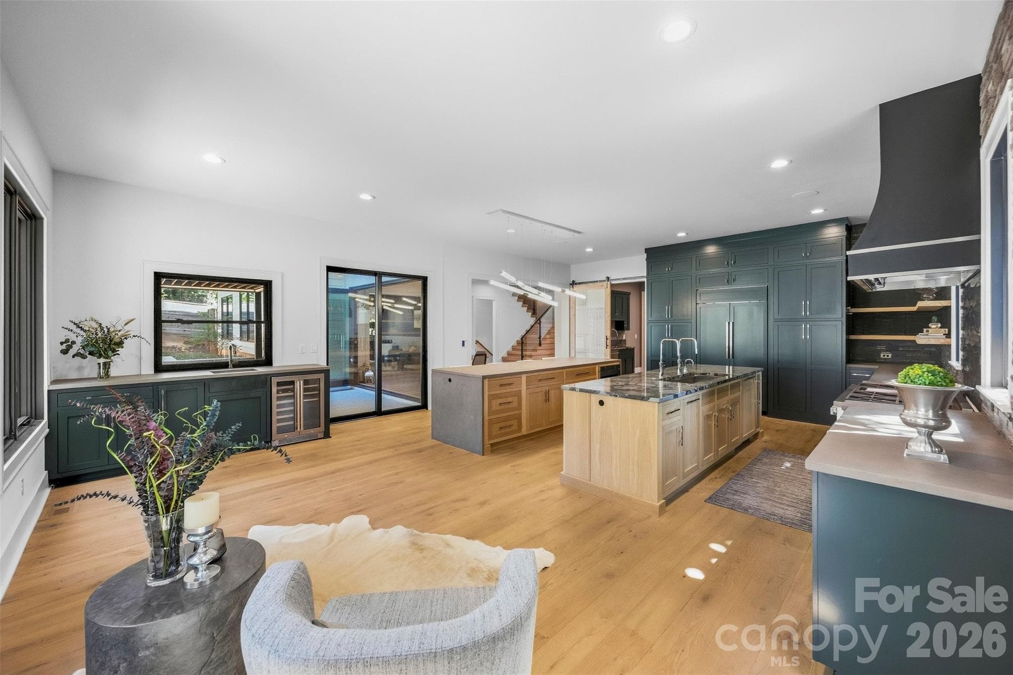 Single Family Residence at 3416 Windsor Drive, Charlotte, photo 10 of 48