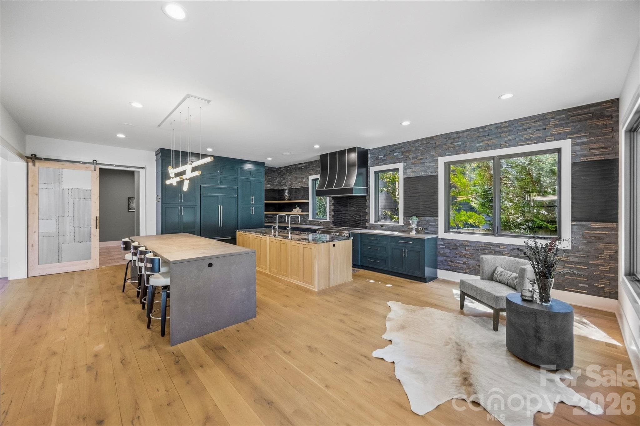 Single Family Residence at 3416 Windsor Drive, Charlotte, photo 11 of 48