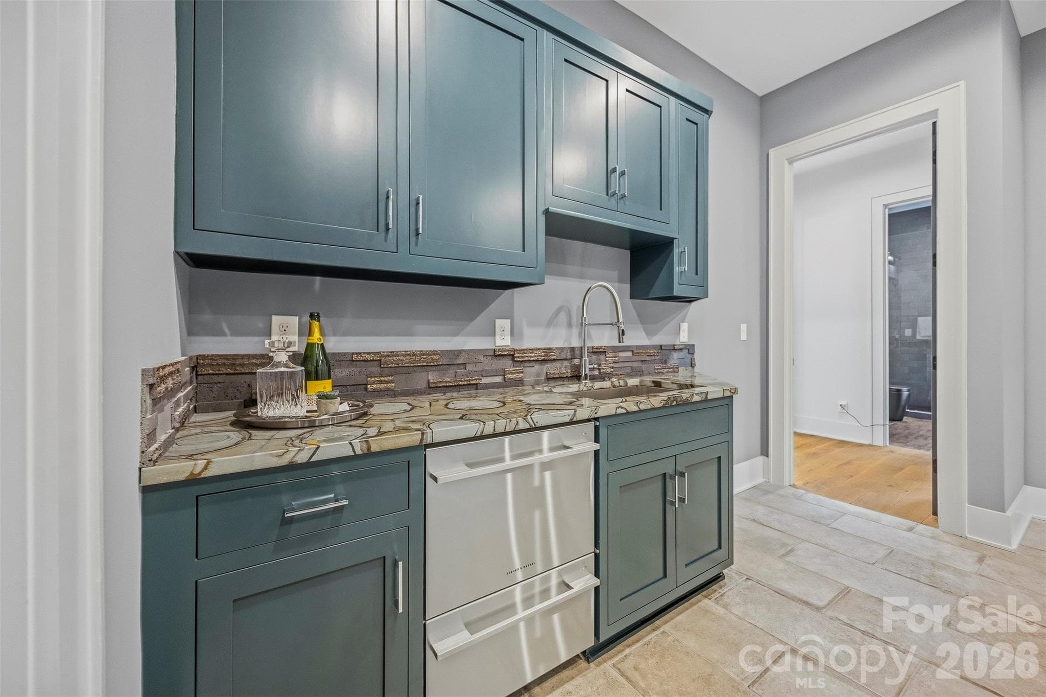 Single Family Residence at 3416 Windsor Drive, Charlotte, photo 19 of 48