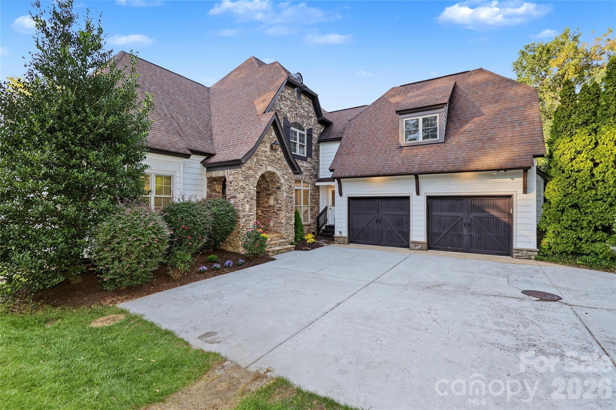 Convenient attached 2 car garage - 4934 Spalding Place, Charlotte