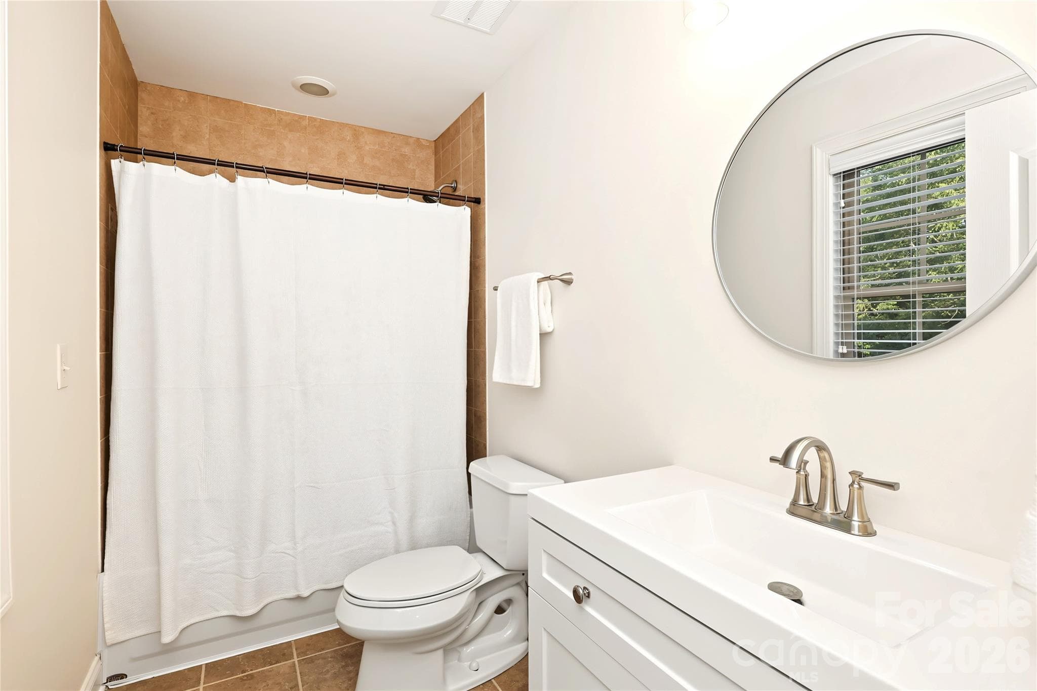 Bath - 4934 Spalding Place, Charlotte