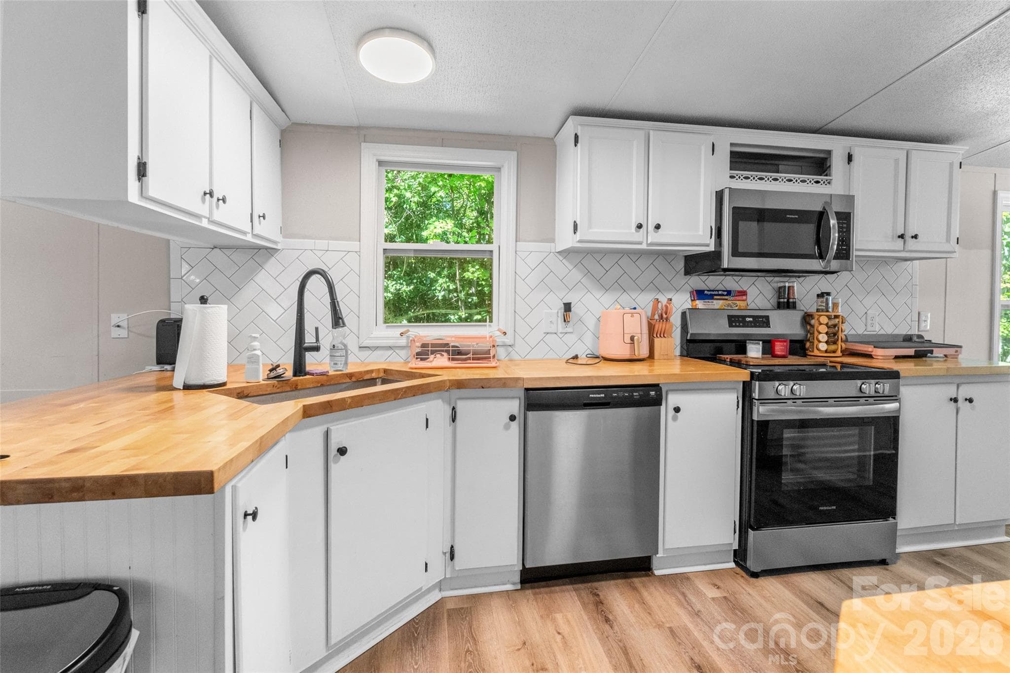 Single Family Residence at 4756 Sierra Drive, Maiden, photo 14 of 36