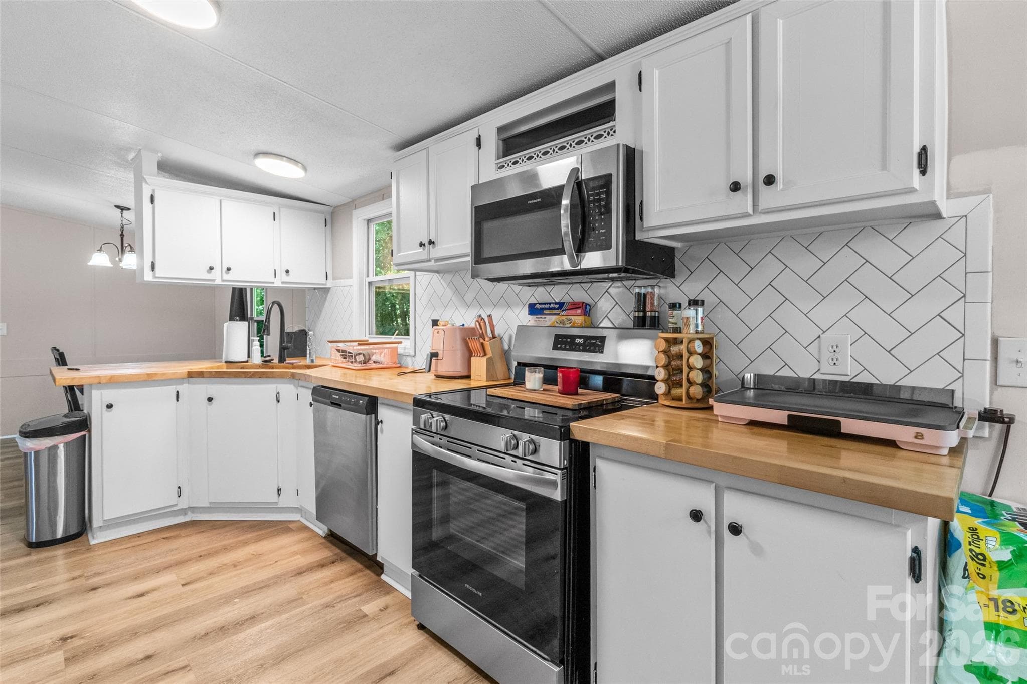 Single Family Residence at 4756 Sierra Drive, Maiden, photo 18 of 36