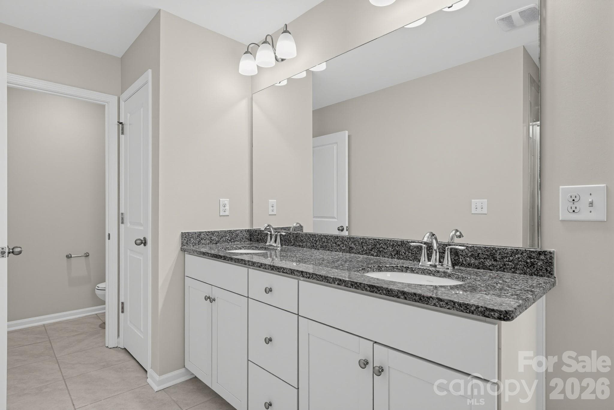 Townhouse at 8727 Harris Lake Lane, Charlotte, photo 14 of 15