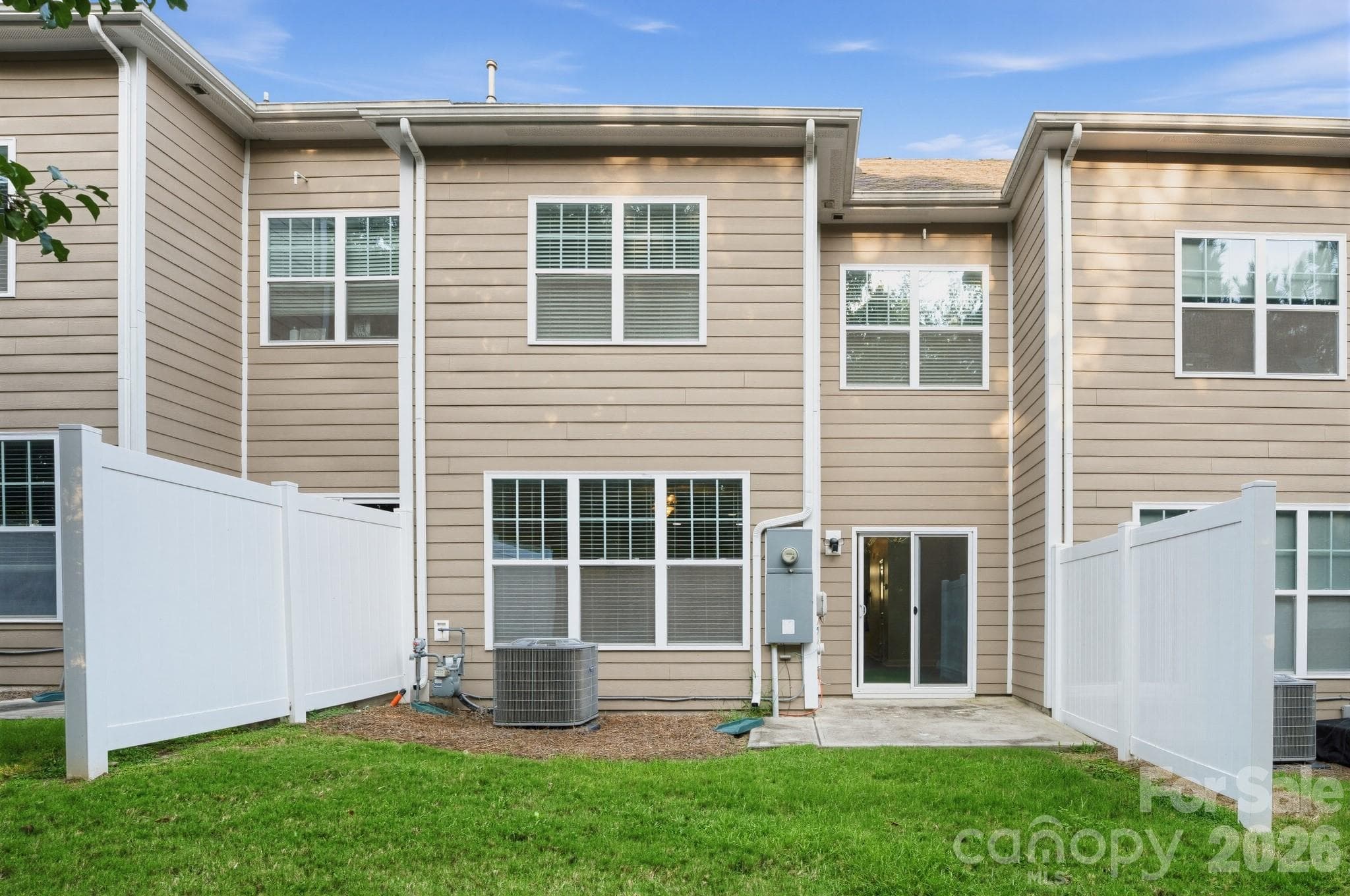 Townhouse at 8727 Harris Lake Lane, Charlotte, photo 15 of 15