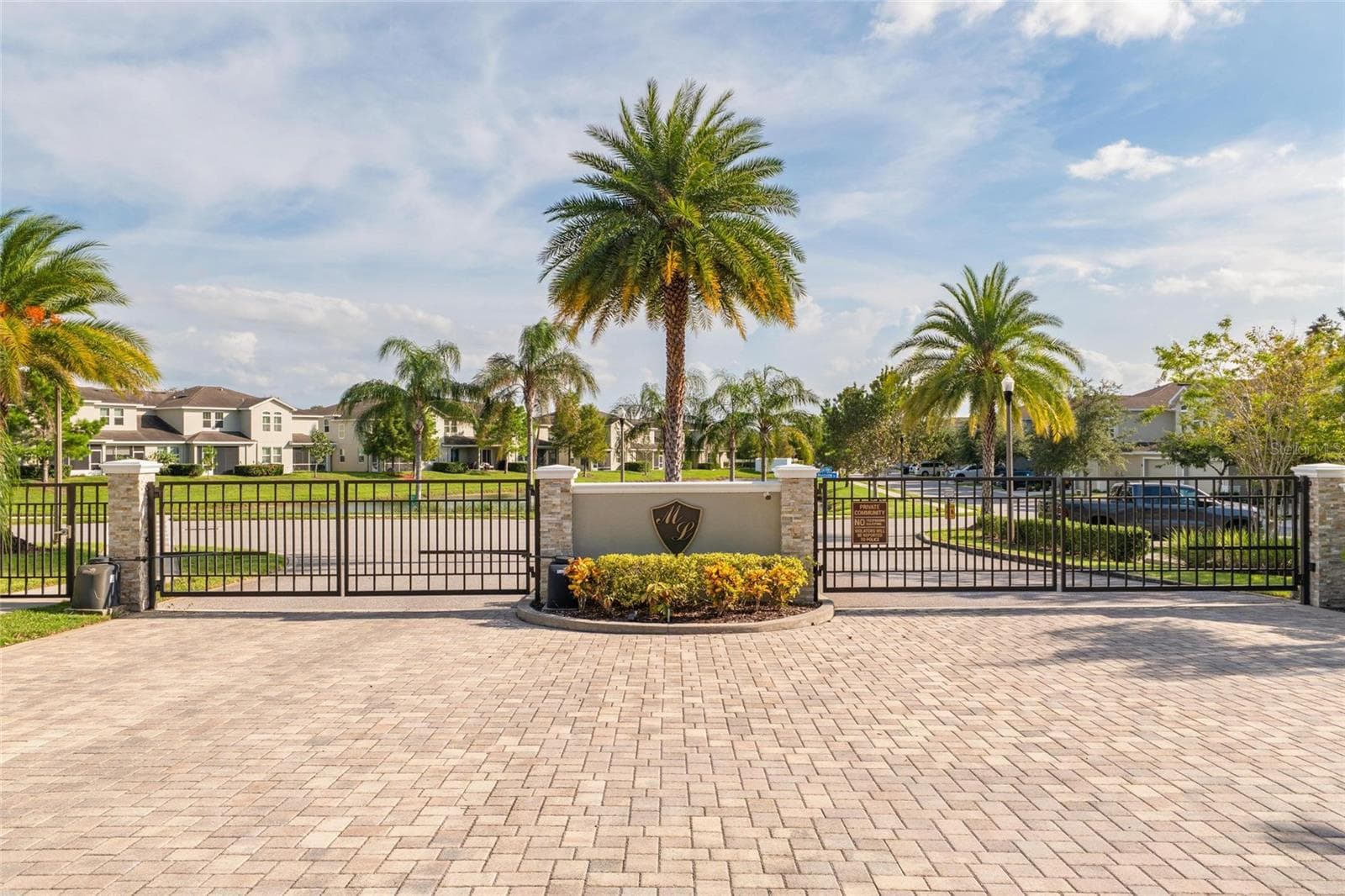 Front Gate - 1934 LAKE RIDGE BLVD, CLEARWATER