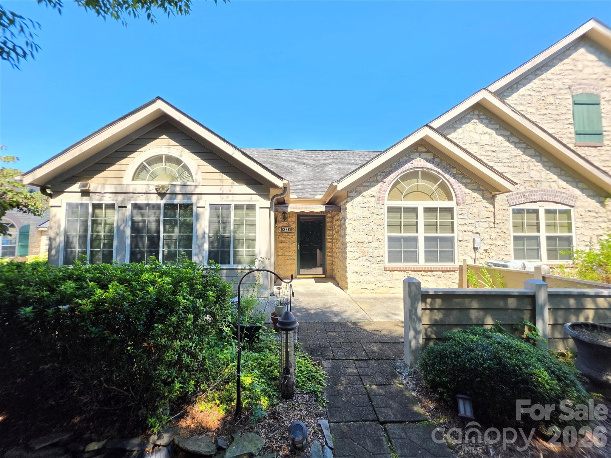 812 Wynnshire Drive