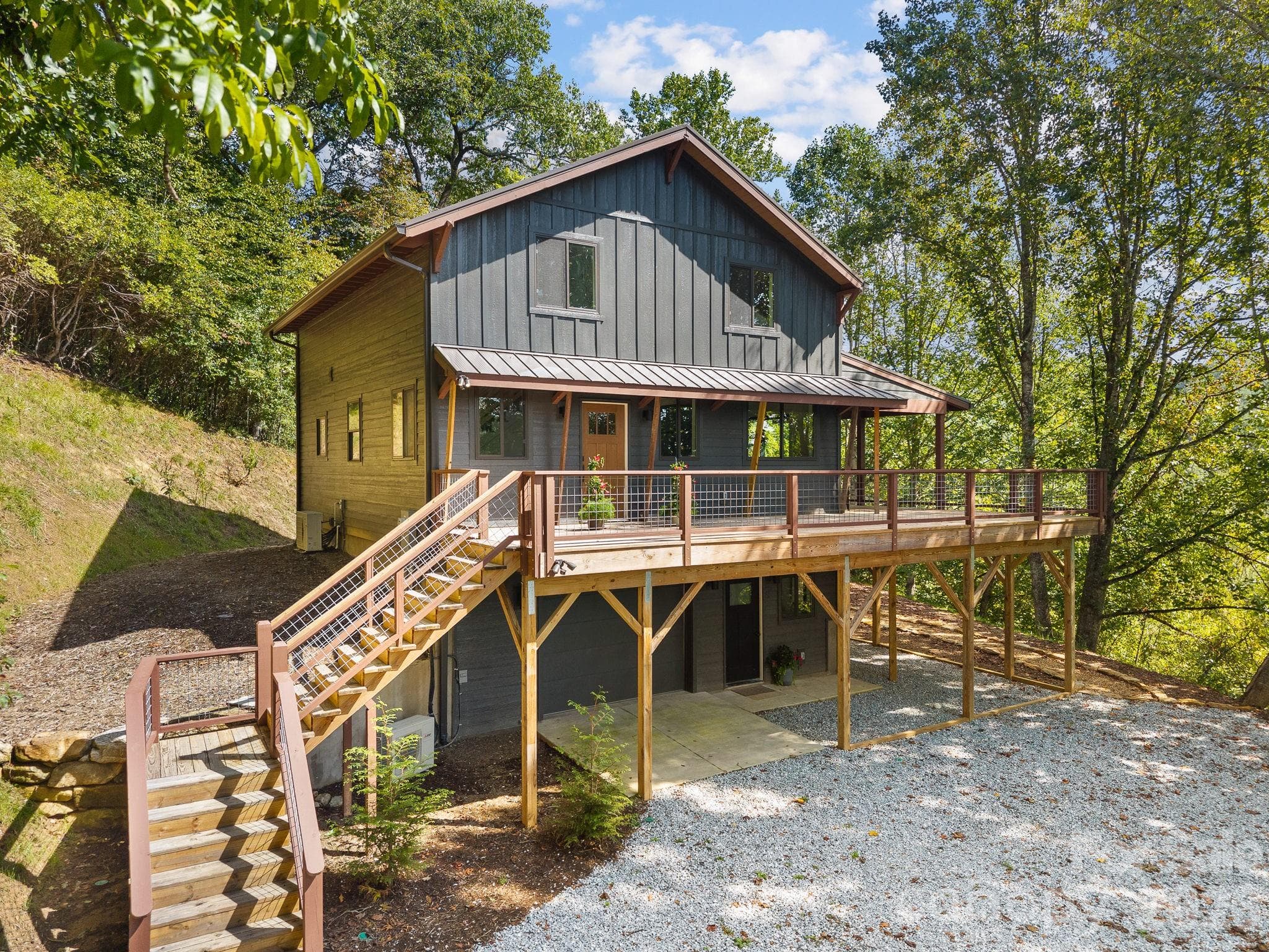 Single Family Residence at 114 Phivo Drive, Balsam Grove, photo 5 of 43
