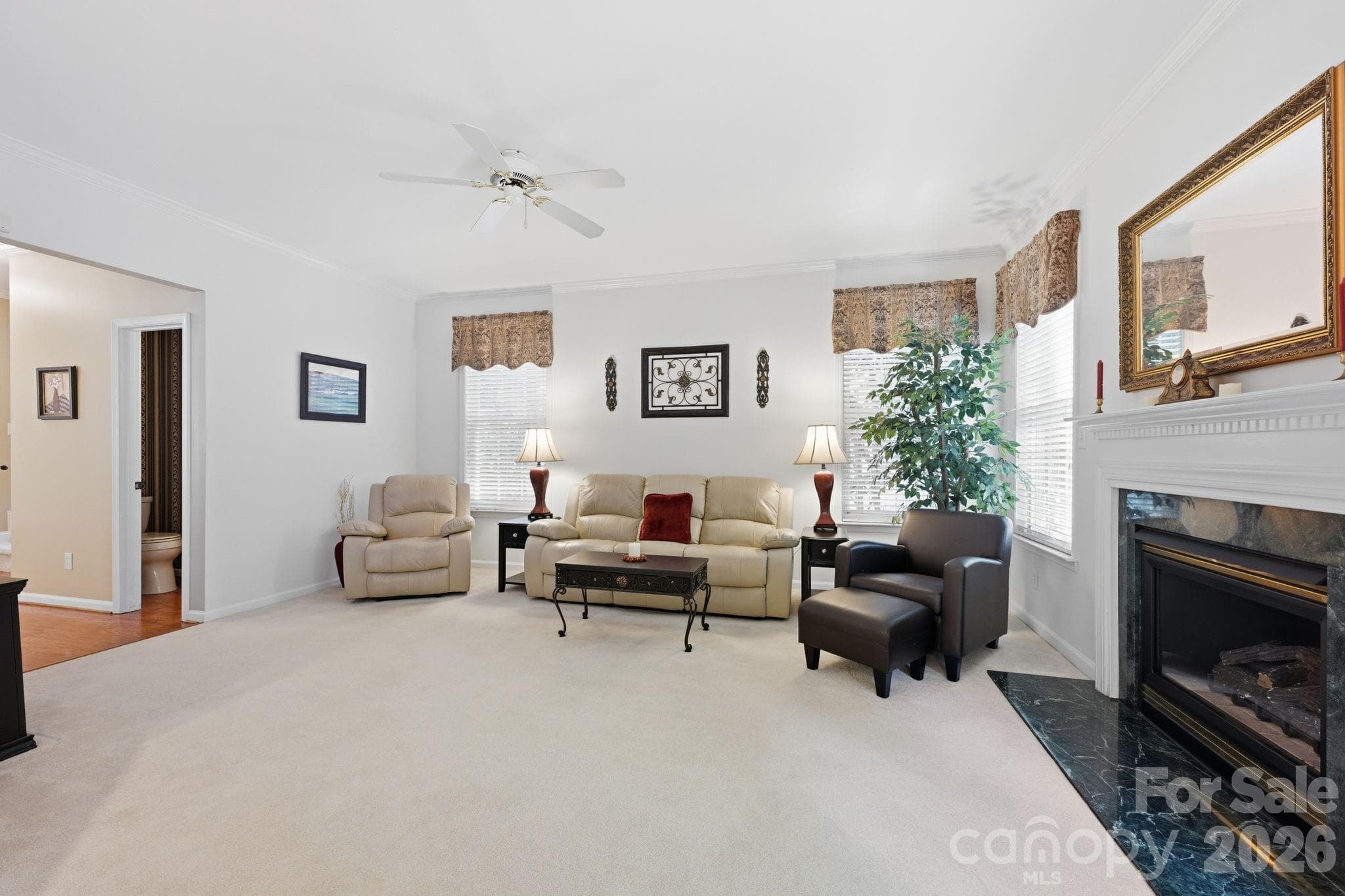 Single Family Residence at 10018 Glencrest Drive, Huntersville, photo 6 of 34