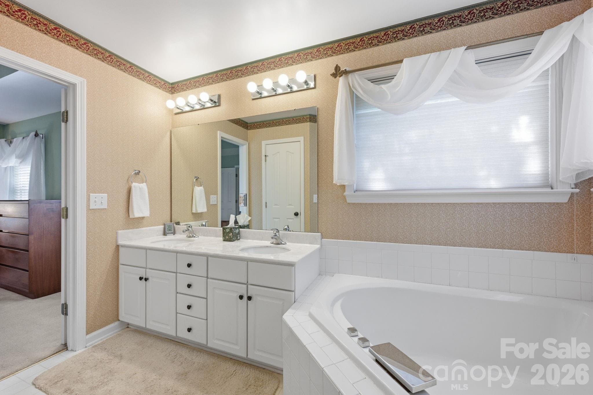 Primary Bath - 10018 Glencrest Drive, Huntersville