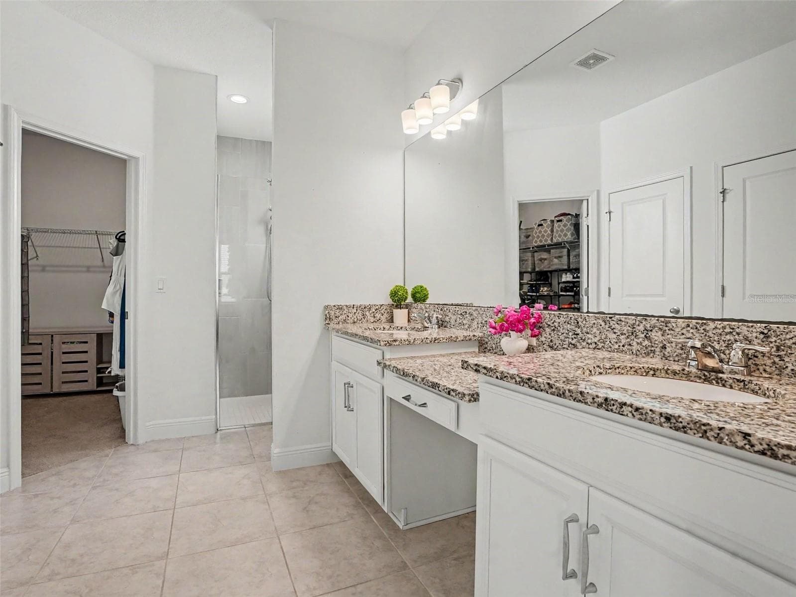 En-Suite Bath and Second Walk-In Closet - 4484 LIONS GATE AVE, CLERMONT