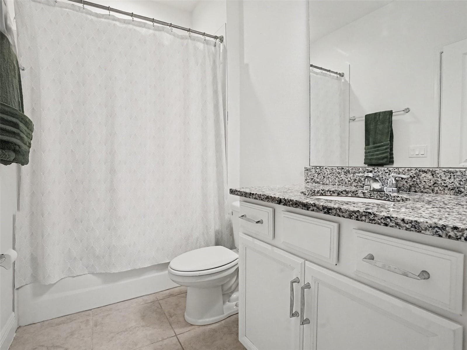 Second Floor Bath with Bedroom access - 4484 LIONS GATE AVE, CLERMONT