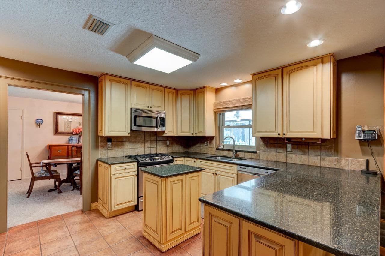 Single Family Residence at 1525 HARMONY AVE, ORMOND BEACH, photo 17 of 34