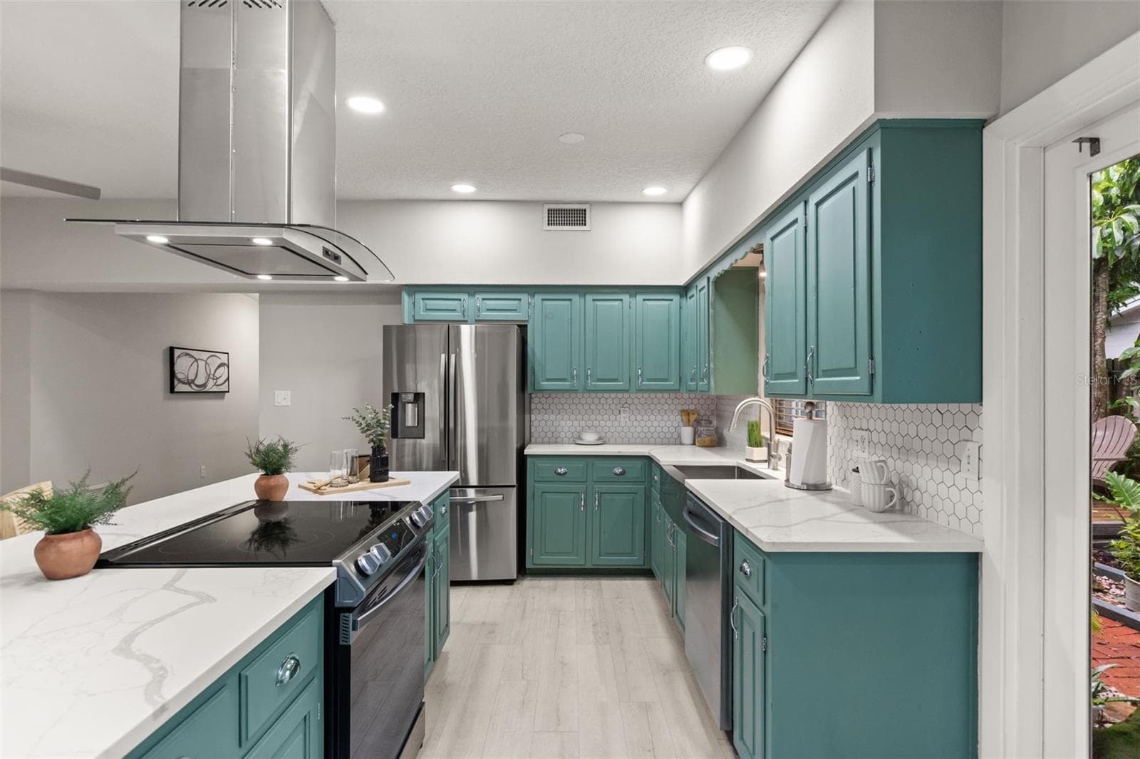 Single Family Residence at 2215 WOODCREST DR, WINTER PARK, photo 12 of 41