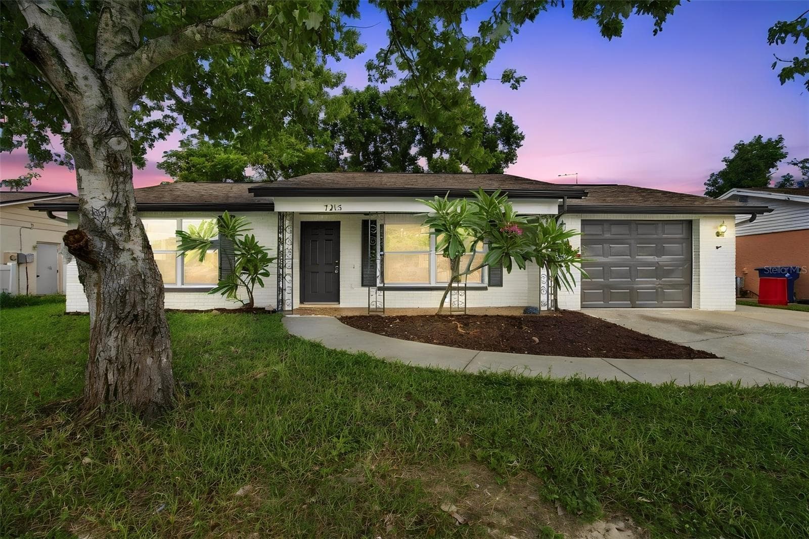 7215 ROBSTOWN DR
