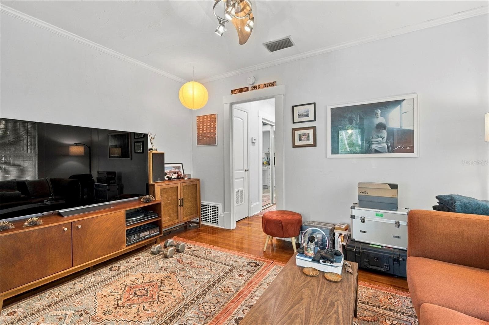 Single Family Residence at 406 10TH AVE NE, ST PETERSBURG, photo 17 of 48