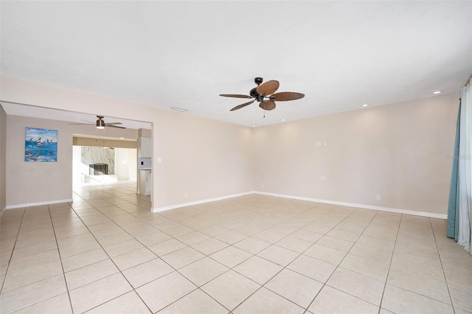 Living Room - 22 PLAZA DR, ORMOND BEACH